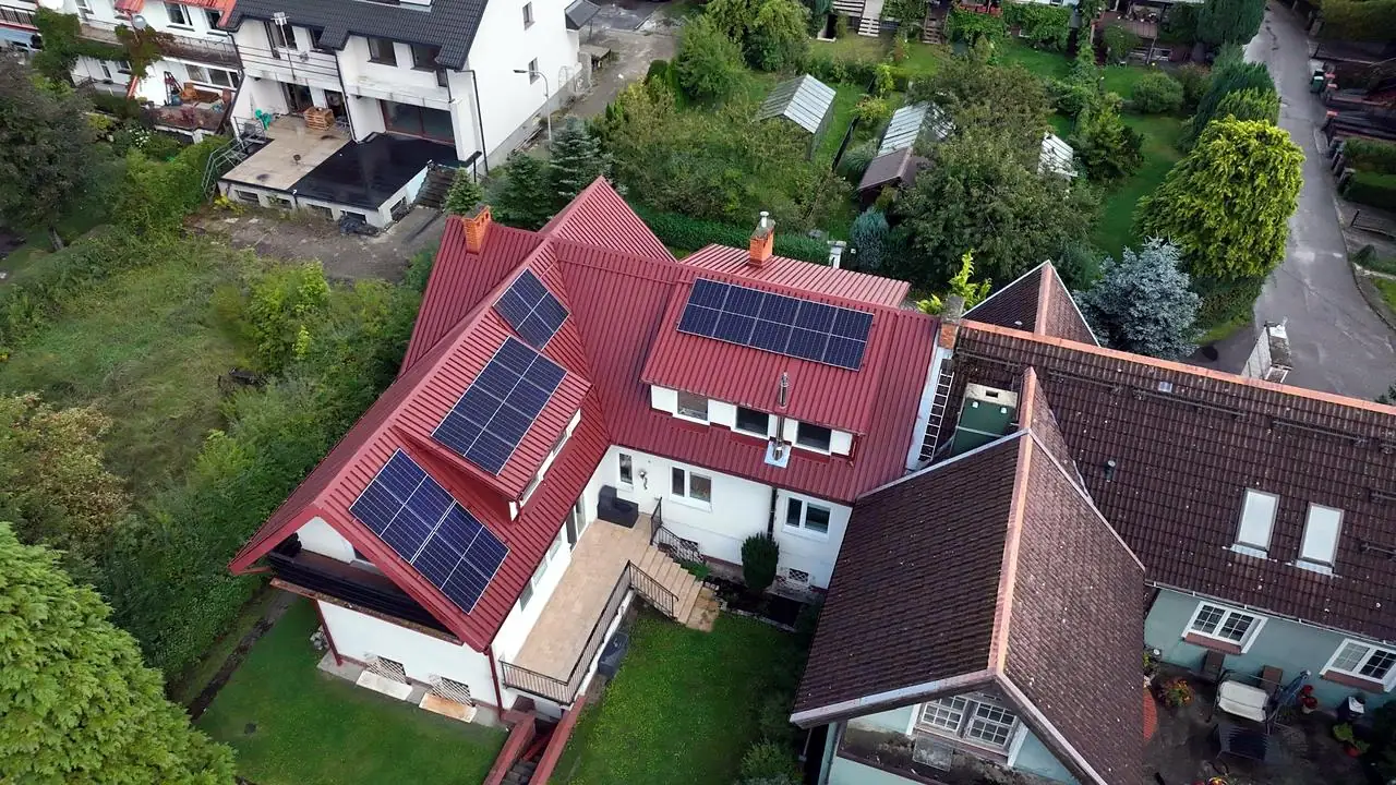 Dach od strony ogrodu i tarasu: po pracach – Słupsk, CleanTECH
