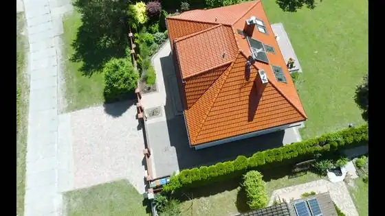 Dach z oknami połaciowymi i kolektorami z góry – Słupsk, CleanTECH Dach z oknami połaciowymi i kolektorami z góry – Słupsk, CleanTECH